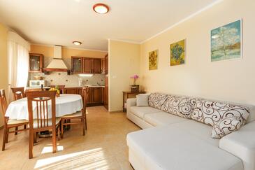 Familiehus med pool Umag - 27226