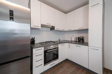 Appartementen met parkeerplaats Rozac, Umag - 27240