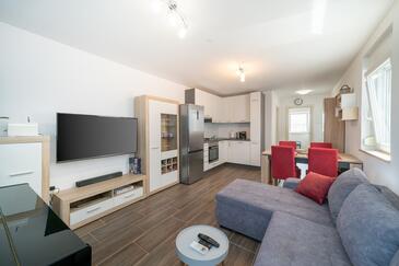 Appartementen met parkeerplaats Rozac, Umag - 27240