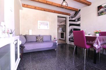 Двухкомнатные апартаменты Башания - Bašanija, Умаг - Umag (A-27241-a)