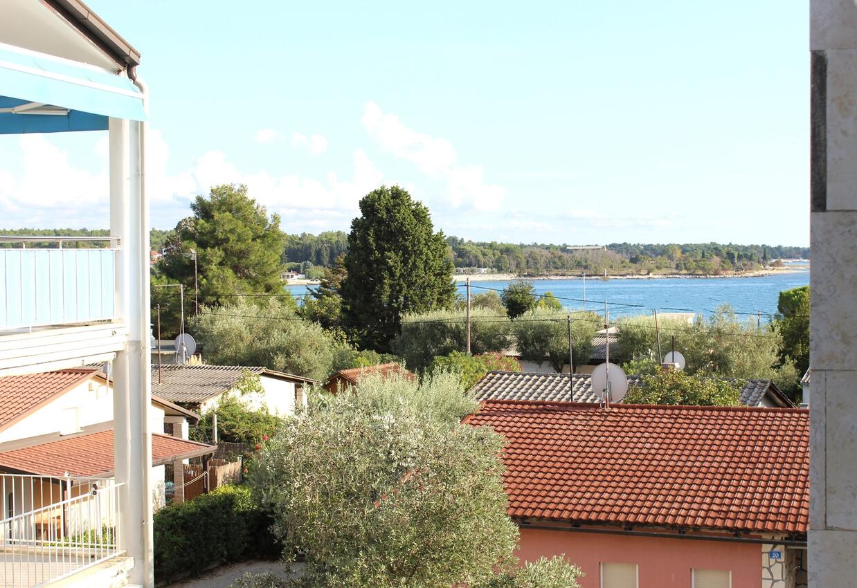 Lägenheter med parkering Zambratija, Umag - 27245