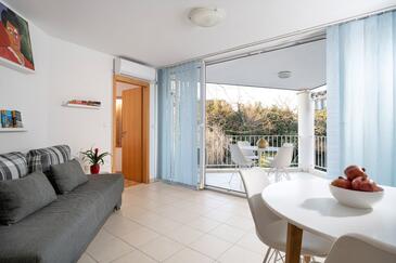 Lägenheter med parkering Zambratija, Umag - 27245