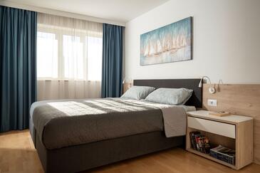 Apartmanok családok részére medencével Rozac, Umag - 27246