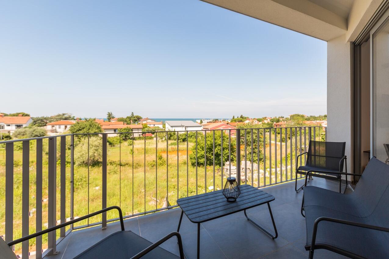 Apartments with parking space Zambratija, Umag - 27254