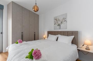 Apartmány s parkovištěm Zambratija, Umag - 27254