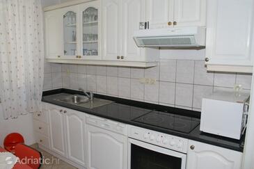 Appartements et chambres près de la mer Omis - 2726