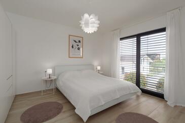 Дом для отдыха с парковкой Башания - Bašanija, Умаг - Umag - 27266
