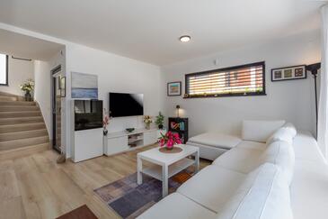 Дом для отдыха с парковкой Башания - Bašanija, Умаг - Umag - 27266