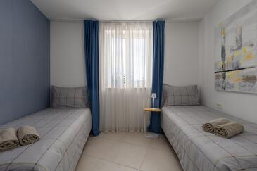 Family-friendly apartments with swimming pool Umag - 27270