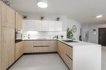 Family-friendly apartments with swimming pool Umag - 27270