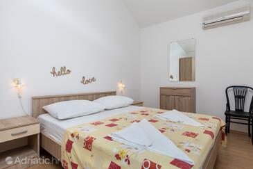 Apartmaji ob morju Mimice, Omiš - 2736