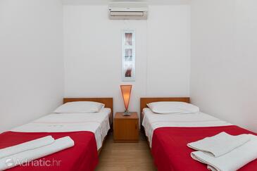 Apartmaji ob morju Mimice, Omiš - 2736