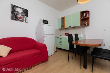 Apartmaji ob morju Mimice, Omiš - 2736