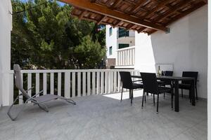 Dvoupokojový apartmán Mimice, Omiš (A-2736-e)