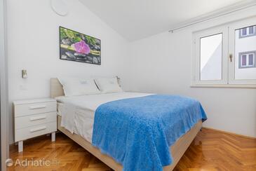 Apartments by the sea Duće, Omiš - 2737