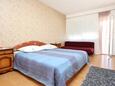 Omiš, Dormitor în unitate de cazare tip apartment, aer condiționat disponibil şi WiFi.