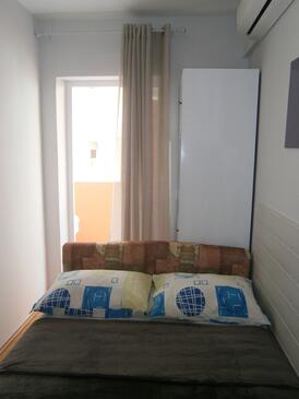 Apartmani s parkingom Omiš - 2738