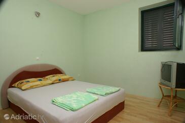 Apartments by the sea Marušići, Omiš - 2741