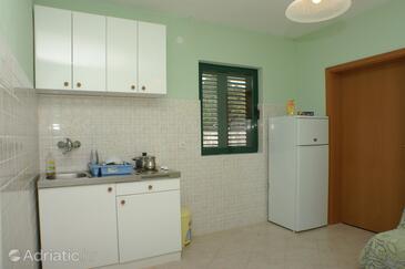 Apartments by the sea Marušići, Omiš - 2741