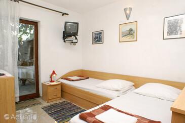 Appartementen aan zee Pisak, Omis - 2743