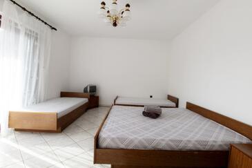 Apartments with WiFi Umag - 27430