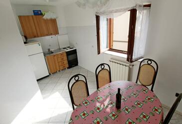 Apartments with WiFi Umag - 27430