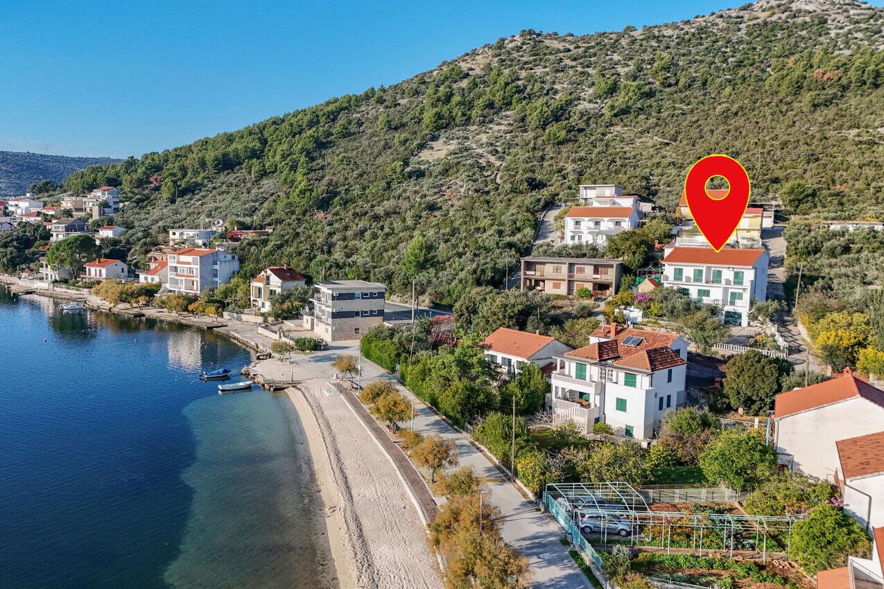 Апартаменты у моря Полица - Poljica, Трогир - Trogir - 27443