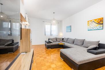 Leiligheter med internett Vrbnik, Krk - 27444