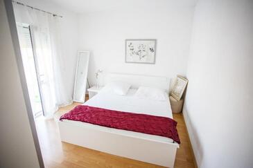 Appartementen met zwembad geschikt voor gezinnen met kinderen Marina, Trogir - 27449