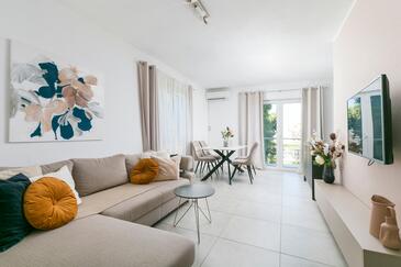 Two bedroom apartment Marina, Trogir (A-27449-b)