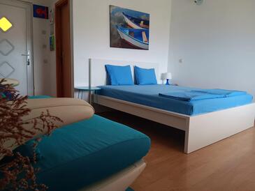 Værelser med privat parkering Starigrad, Paklenica - 27468