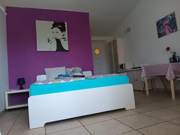 Værelser med privat parkering Starigrad, Paklenica - 27468