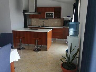 Апартаменты с бассейном Каштел Камбеловац - Kaštel Kambelovac, Каштела - Kaštela - 27472