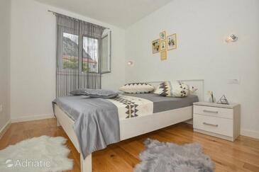 Apartmány s parkoviskom Makarská - Makarska - 27490