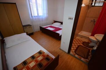 Chambre Sveti Filip i Jakov, Biograd (S-27492-a(