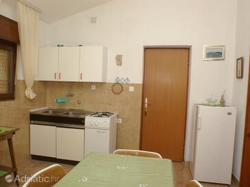 Apartments by the sea Pisak, Omiš - 2750