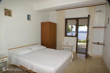 Apartments by the sea Pisak, Omiš - 2750