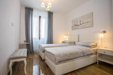 Two bedroom apartment Poreč (A-27517-a(