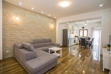 Apartments with WiFi Poreč - 27517 Adriatic.hr