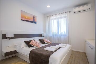 Lejlighedens parkeringsplads Porec - 27519