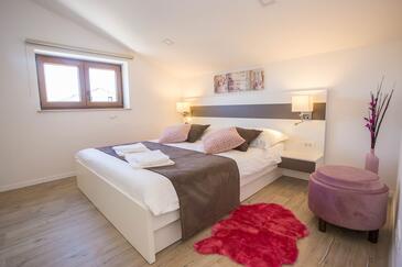 Lejlighedens parkeringsplads Porec - 27519