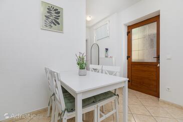 Apartments and rooms by the sea Brela, Makarska - 2752