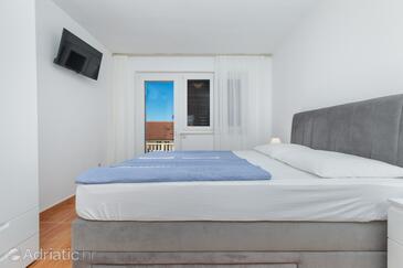 Apartments and rooms by the sea Brela, Makarska - 2752