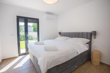Casa pentru familii cu piscină Porec - 27532