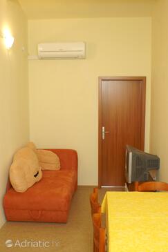 Apartments with swimming pool Mimice, Omiš - 2754