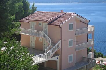 Propiedad Mimice, Omiš, Propiedad 2754 - Apartamentos con una playa de guijarros.