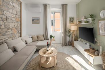 Two bedroom apartment Poreč (A-27551-a(