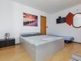 Duće, Спальня 1 в размещении типа apartment, WiFi.