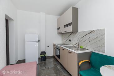 Lejligheder ved havet Duce, Omis - 2758