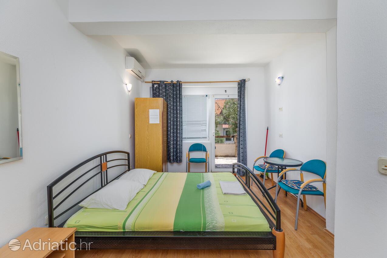 Apartments by the sea Duće, Omiš - 2758